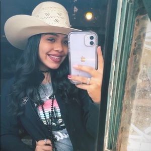 Meet your Posher, Galilea